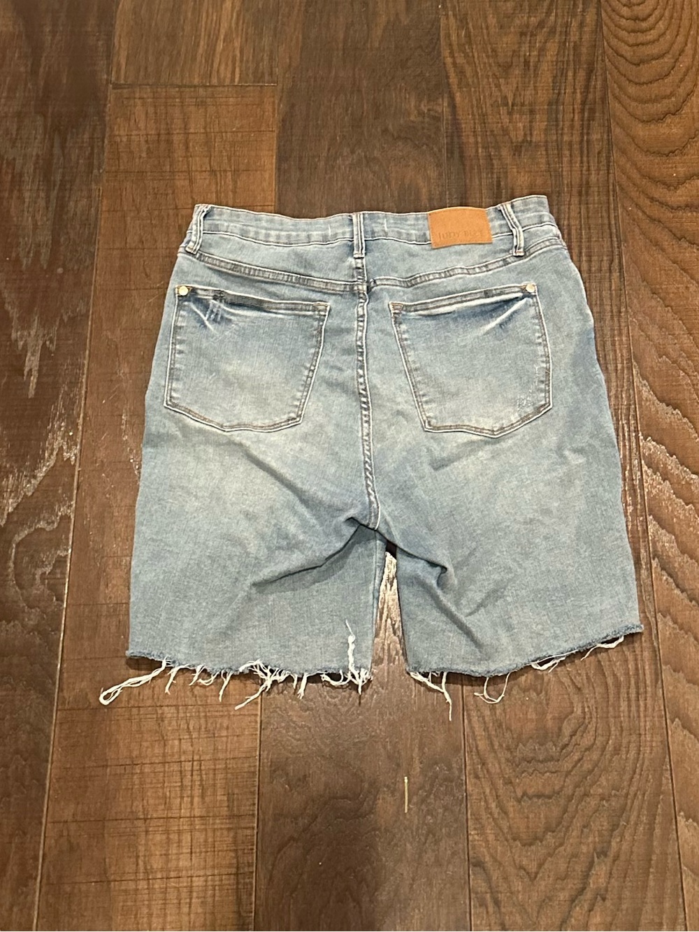 Judy Blue Confident and Cooling Tummy Control Shorts - Picture 3 of 3